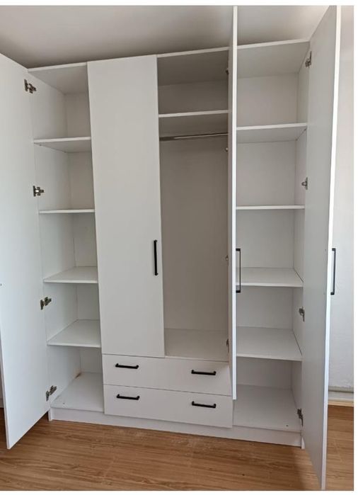 Шифоньер в хорошем состоянии