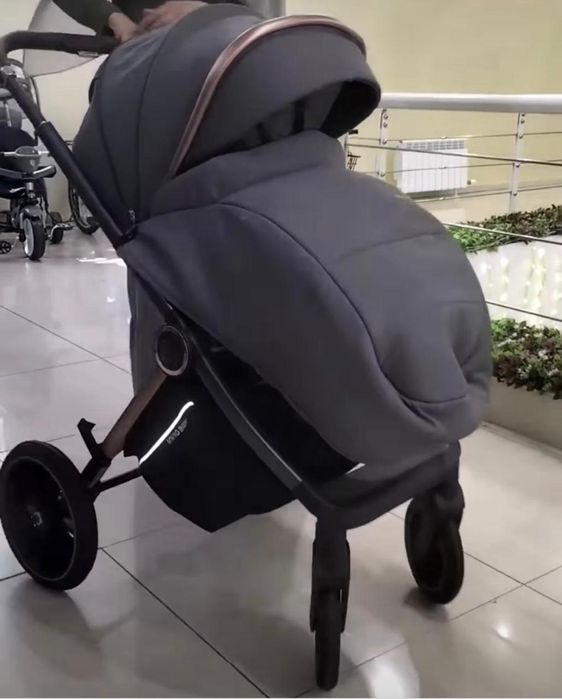 Продам коляску 2 в 1