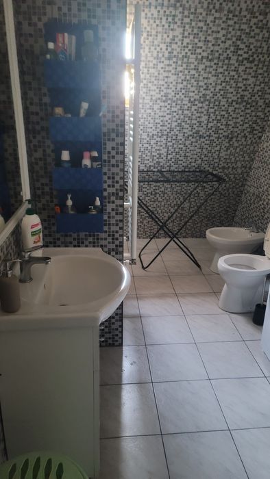 Cameră de închiriat în duplex spațios
