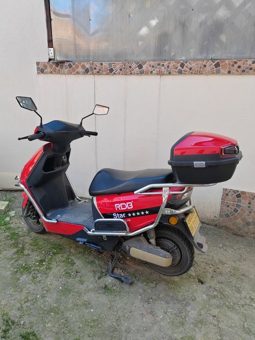 Scuter electric aproape nou