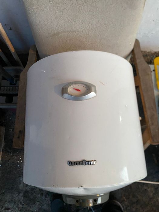 Срочно продается водонагреватель (бойлер).