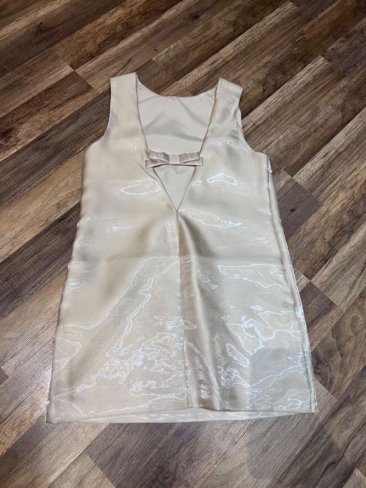 Розова/ златна рокля с панделка на гърба