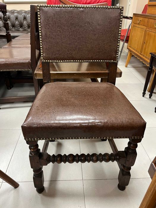 Честърфийлд стил, масив, кожа, стол. Цена в описанието.