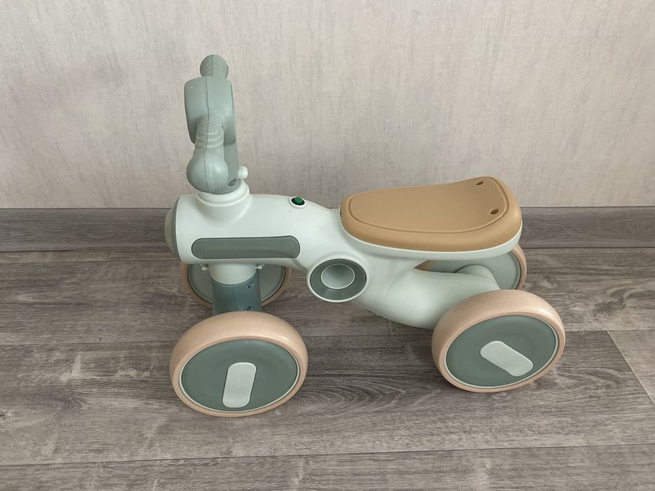 Беговел толокар green