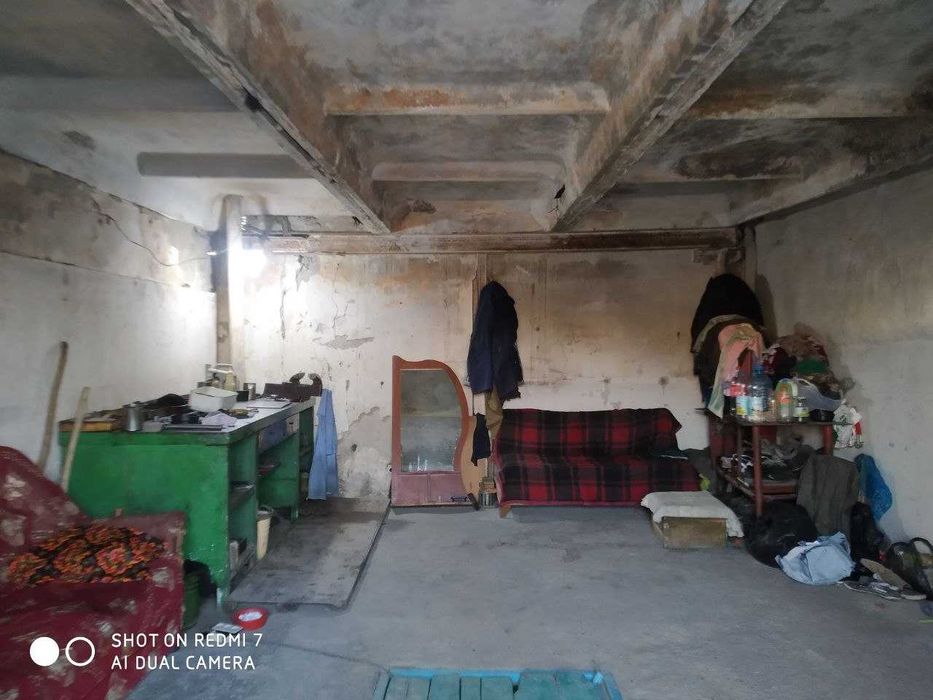 Продаётся гараж бетонный с пристройкой город Чирчик 3 микрорайон