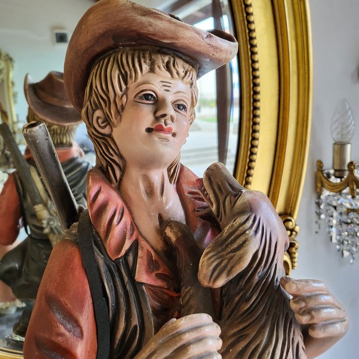 Огромна италианска порцеланова фигура