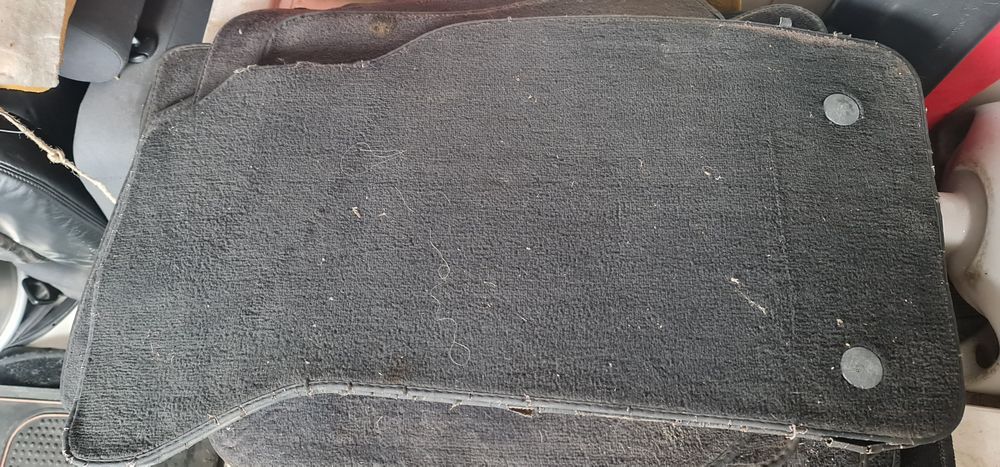 Еденични бройки оригинални мокетни стелки А4 Б5