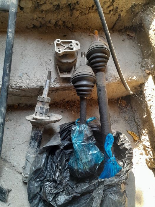 Запчасти пассат  срочно