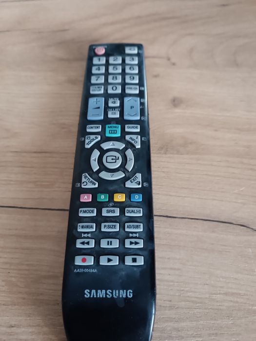 ТВ. SAMSUNG оригинал РОССИЯ ! Диагональ экрана 80 см