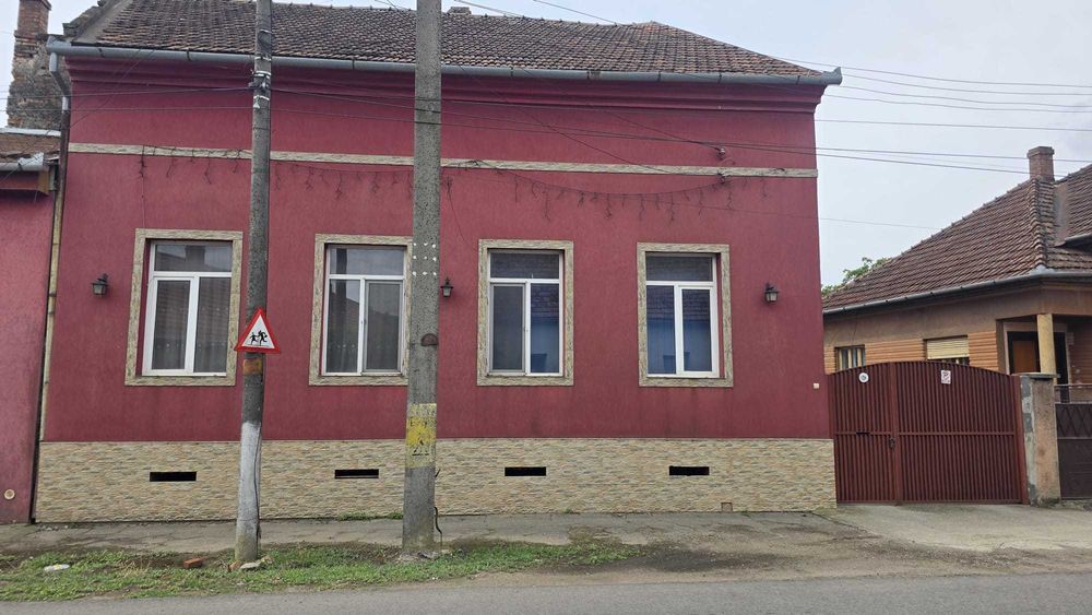 Casă Familiala in Lipova