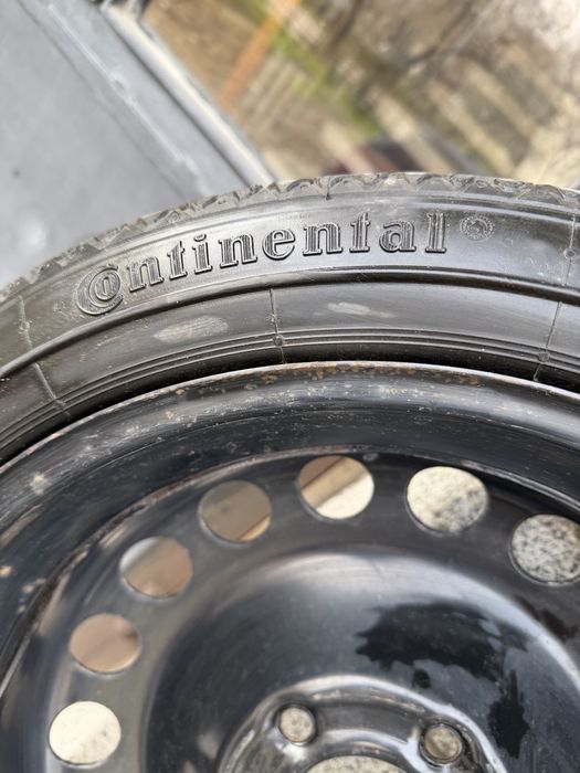 Продавам перфектна  резервна гума патерица 5x115 за Opel Zafira Tourer