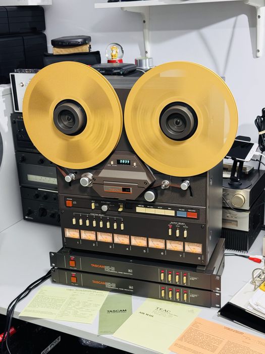 Magnetofon de studio TASCAM 38-8 piste, 2 unități DBX, accesorizat