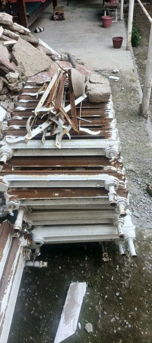 Чугунная батарея сотилади янгдек учаскада Турган