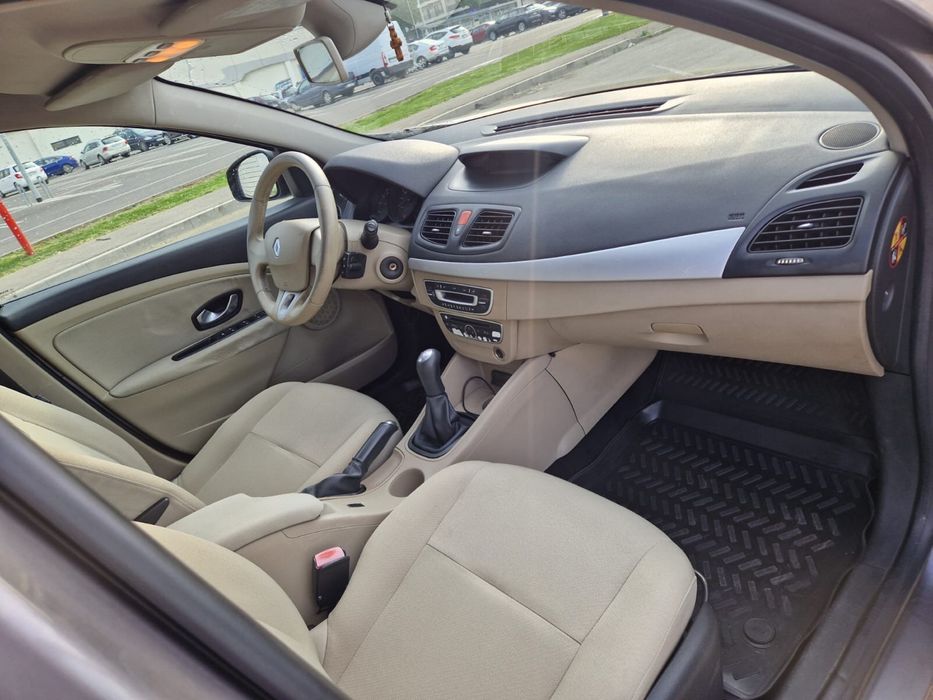 Renault Fluence 1.5 dCi – foarte economic, întreținut – PREȚ: 12.000 lei (negociabil)
