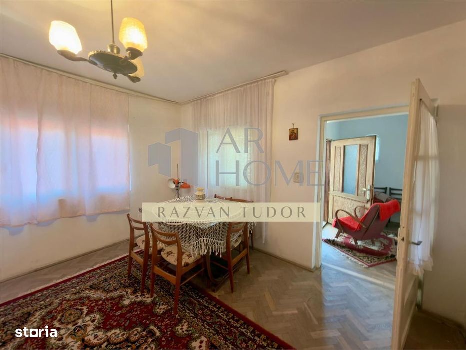 Casa 4 camere , cu beci ,1681m2 teren , Boldesti Scaeni
