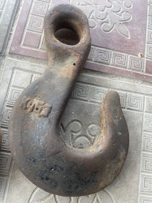 Крюк от крана