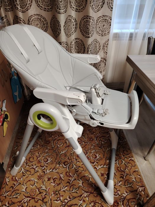 Scaun de masa bebe