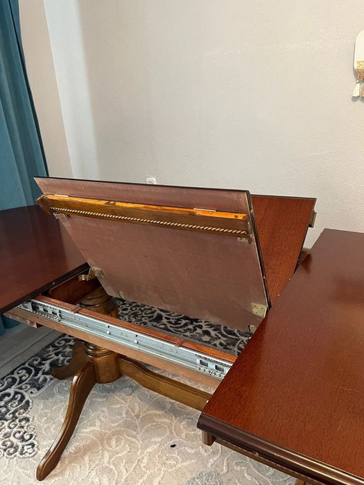 Овальный стол производство Малайзии