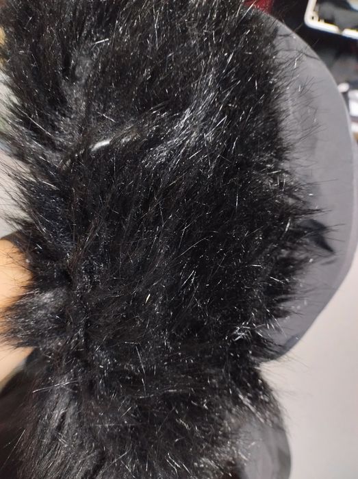 Geaca Zara , material rezistent