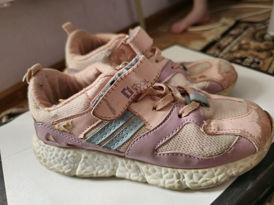 Қыздардың аяқ киімдері