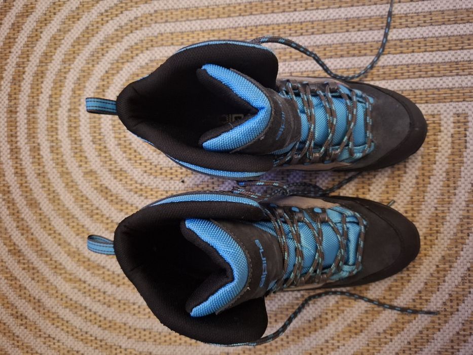 Туристически зимни обувки