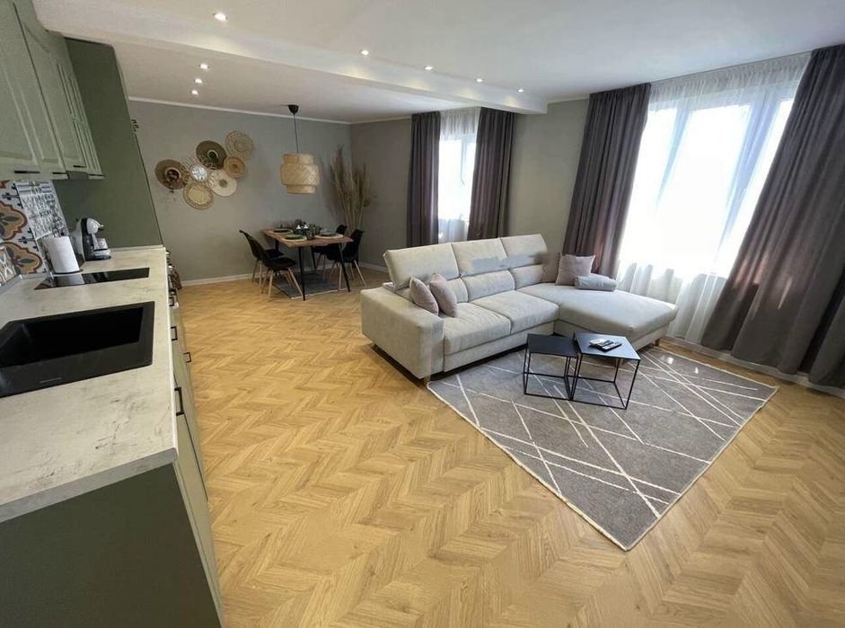 Дава се под наем Двустаен апартамент в Варна, Общината - 70 кв.м за 648.21 € - Снимка #2