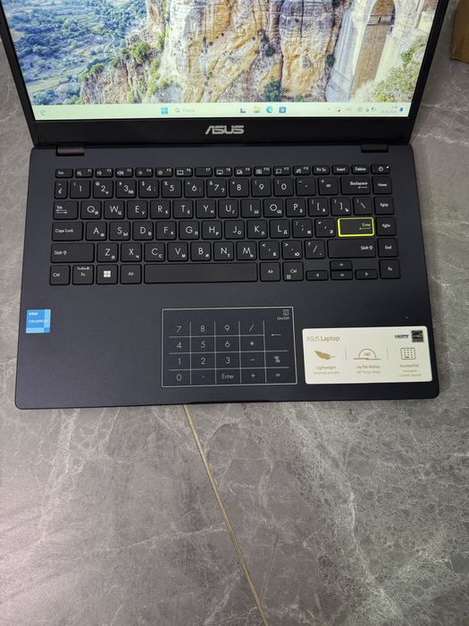 Ноутбук Asus vivobook