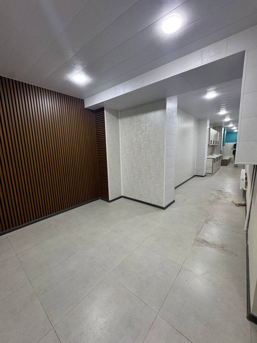 Продаётся цокольный этаж в Мухташам Muhtasham