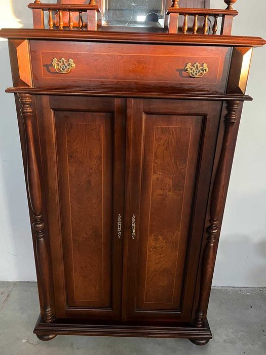 Credent vechi/Comoda,recent reconditionat!