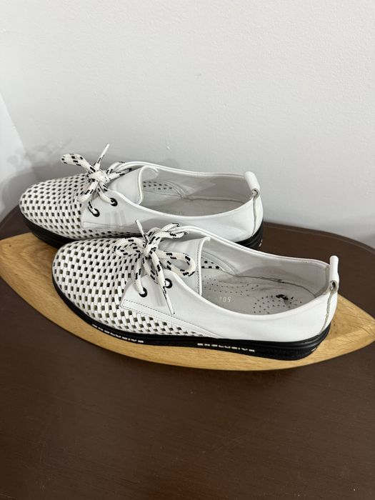 Пролетни дамски обувки