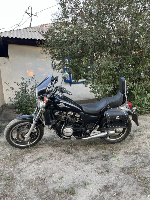 Honda Magna 750 круизер чоппер