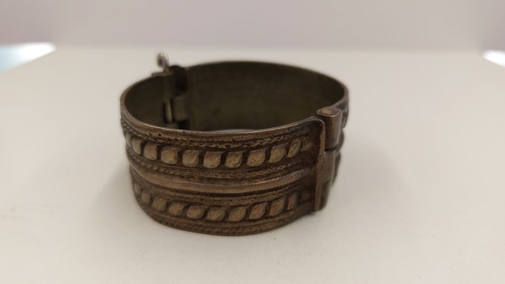 Възрожденска гривна рогатка трепка пафти сачан