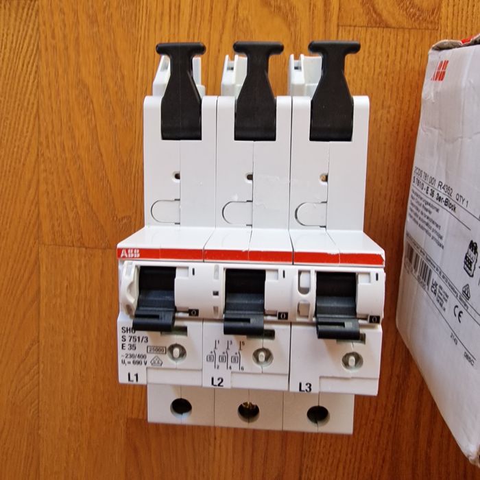 Sigurantă,intrerupator ABB S751/3-E35  Disjunctor Principal Nou