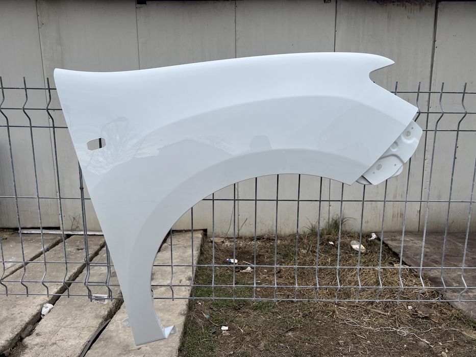 Aripa dreapta logan 2014-2020