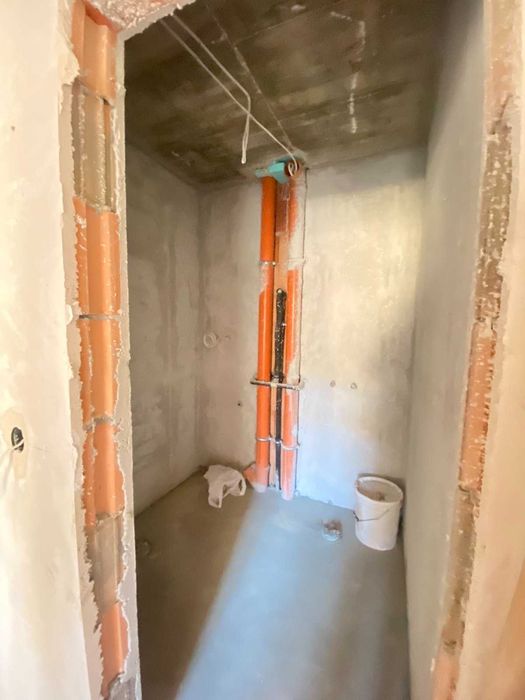 Продава се Двустаен апартамент в Варна, Левски - 62 кв.м за 1283 €/кв.м - Снимка #2