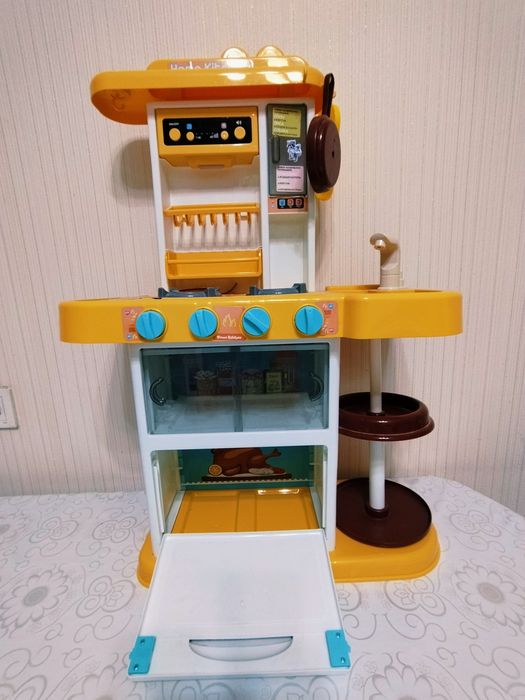 Игрушечная кухня