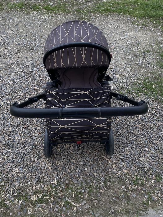 Детские коляска продам  цена договоримся