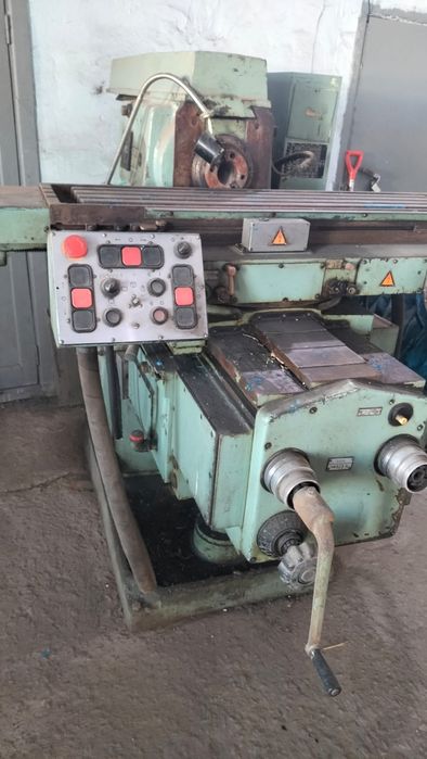 Продам фрезерный станок