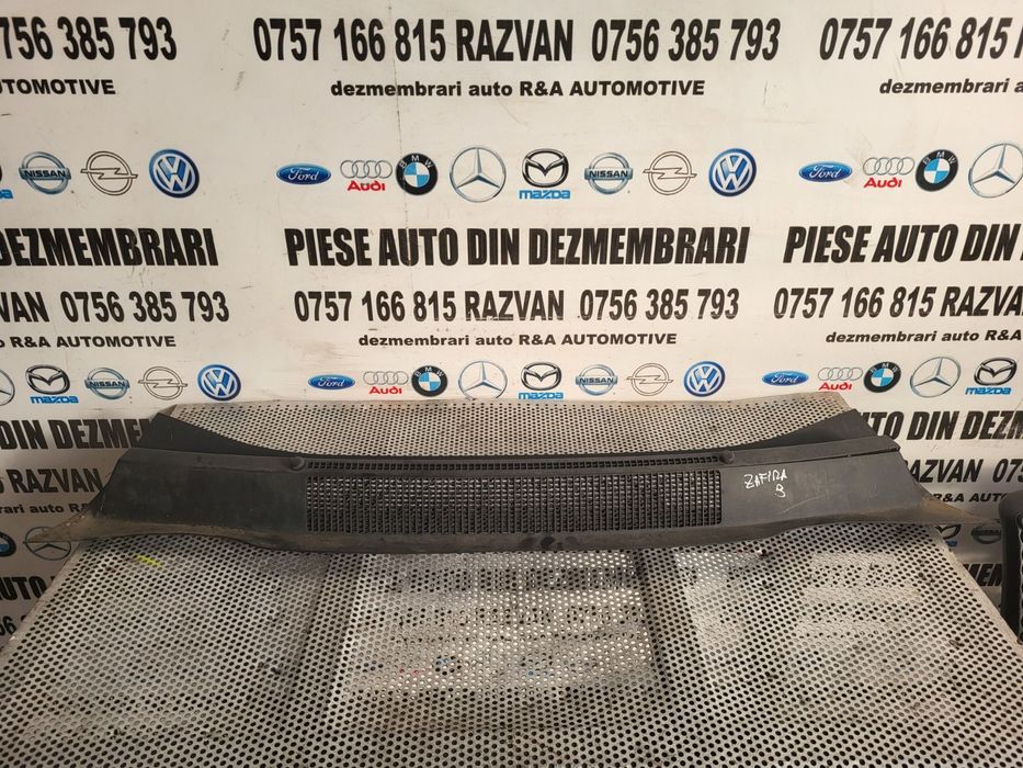 Grila Stergatoare Opel Zafira B Dezmembrez Opel Zafira B 1.7 Cdti Euro 5 Motor A17DTR Cutie M32