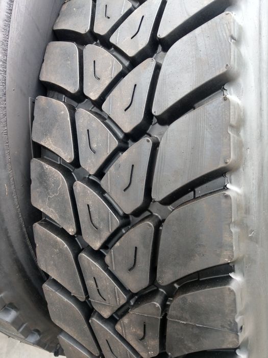 Anvelope 295/80R22,5 resapate de șantier