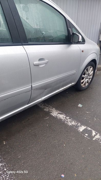 Vand masina zafira cu gpl