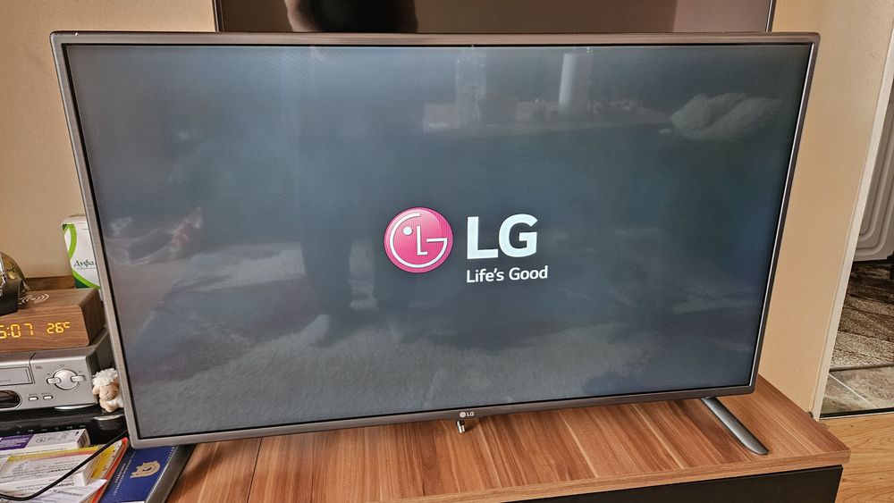 Телевизор LG 42"Led FULL HD Smart tv