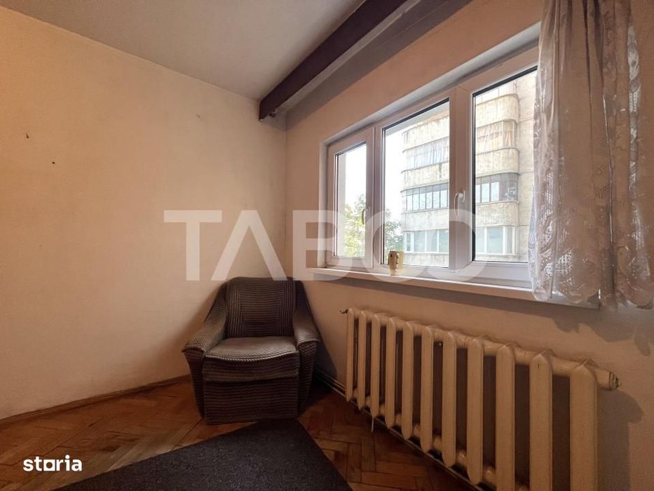 Apartament cu 3 camere de vanzare in Manastur zona Kaufland decomandat