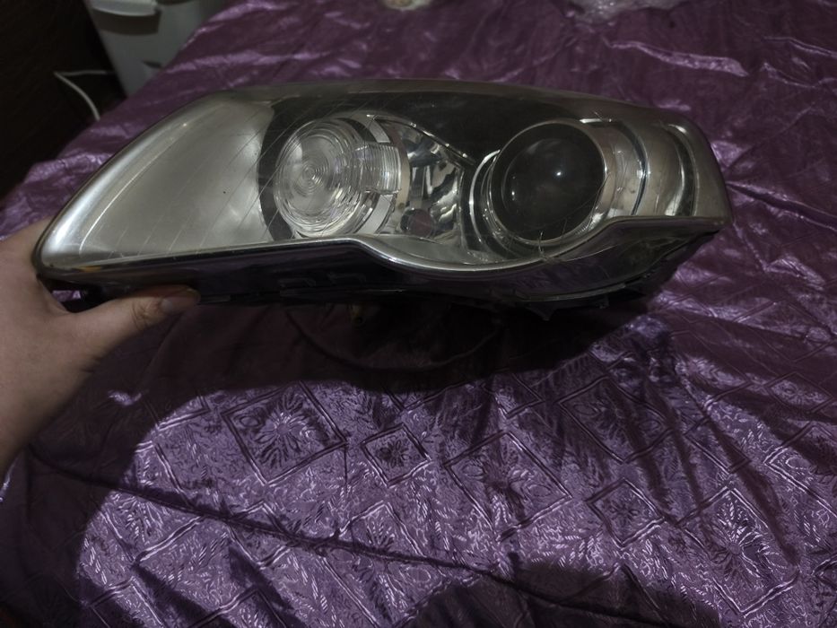 Far stanga VW Passat B6