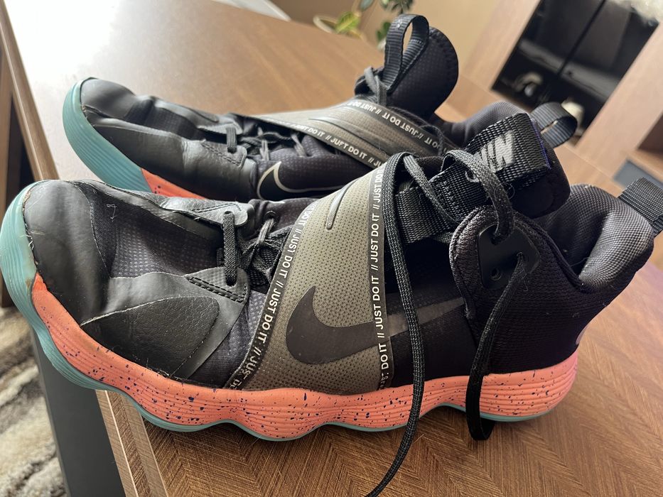 Обувки за волейбол nike