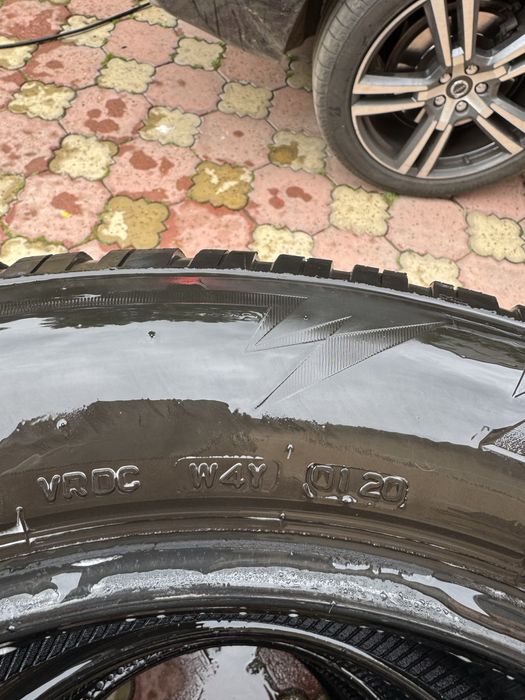 BRIDGESTONE BLIZZAK LM005 235/60 R18 107H XL iarna