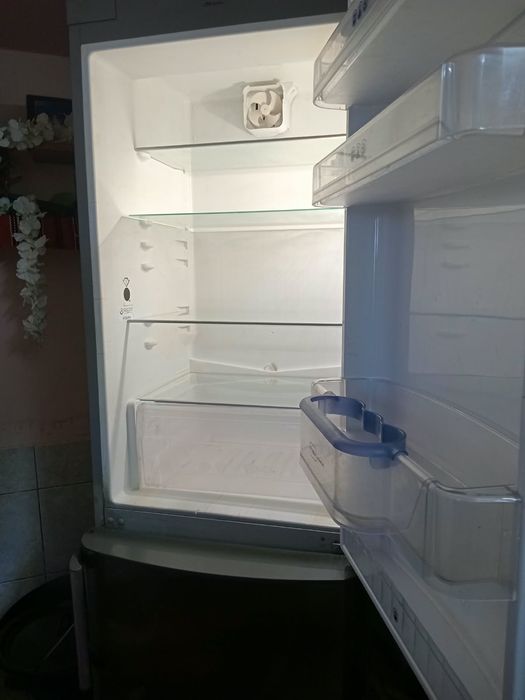 Combina frigorifică de vânzare