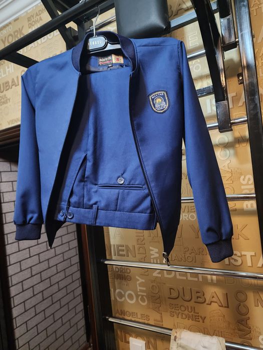 Пиджак и школьный костюм