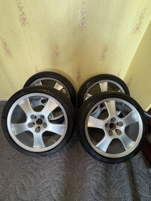 Джанти с гуми 5x100 със 225 40 18 Дот24