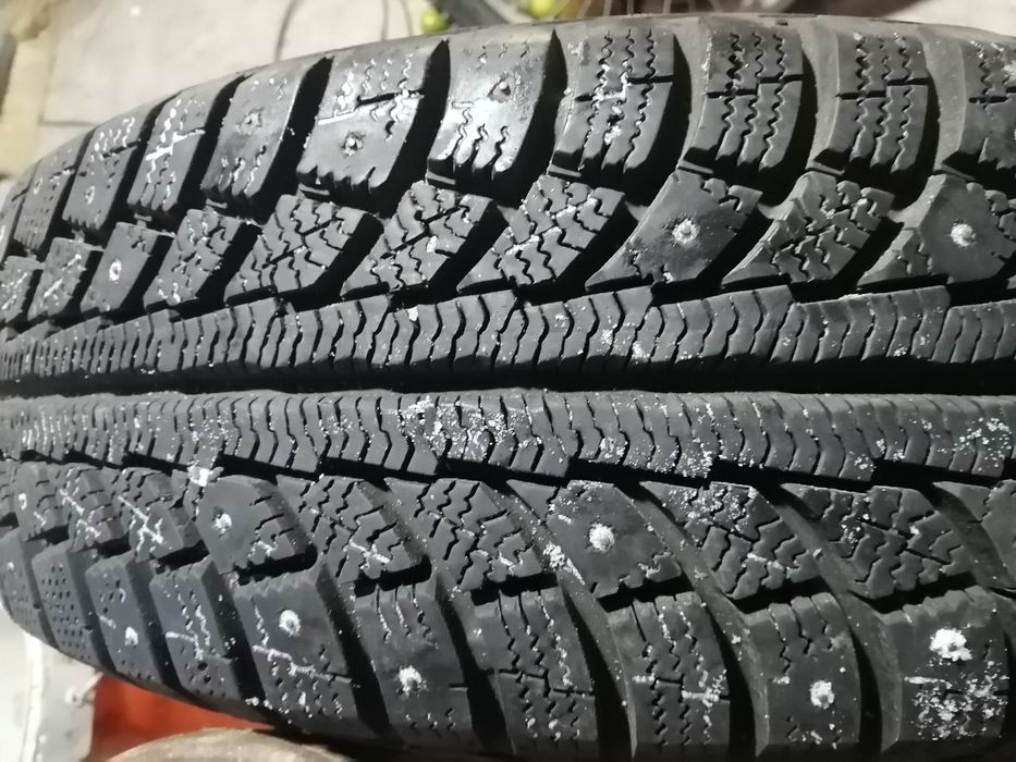 Балоны Ниссан на дисках 15